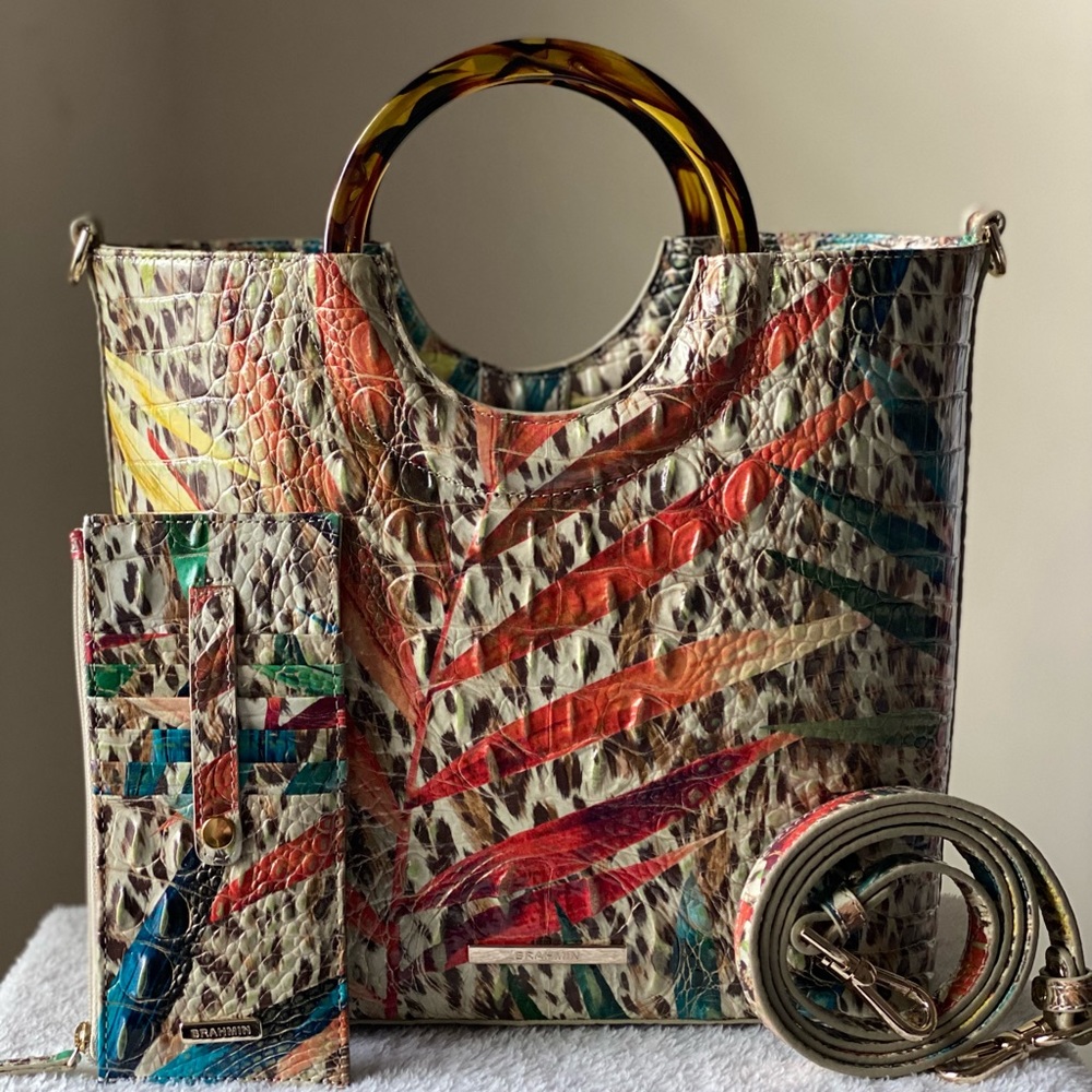 EUC Brahmin Mod Hanna Botanica and credit card wallet.